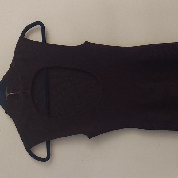 THEORY Cutout Metallic Ribbed Knit Fit-and-Flare Sleeveless Dress In Merlot - Picture 12 of 16